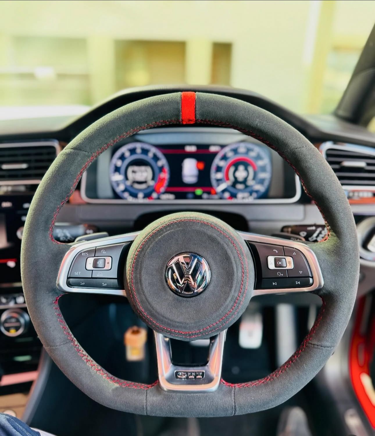 aaa77c4b-f92b-41f5-bc6a-f8bffa974d1d